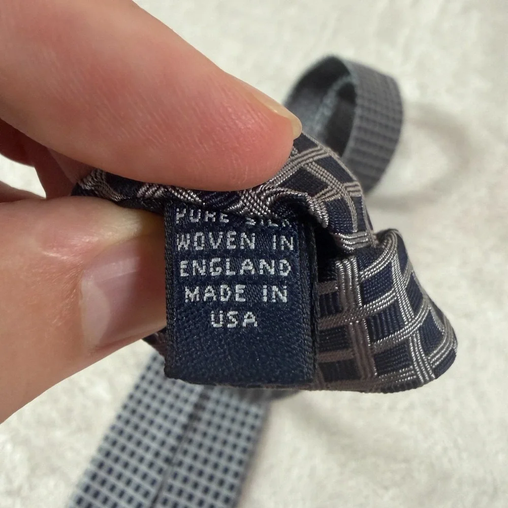 Brooks Brothers Mens Necktie Navy Blue Gray Geometric Squares Silk Tie 59x3.75